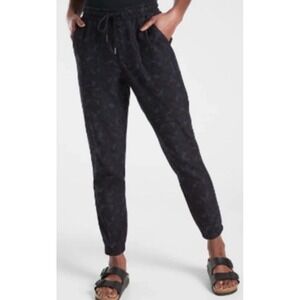 Athleta Stratum Camo Navy Elastic Waist Stretch Farallon Jogger Pants Women's 2P